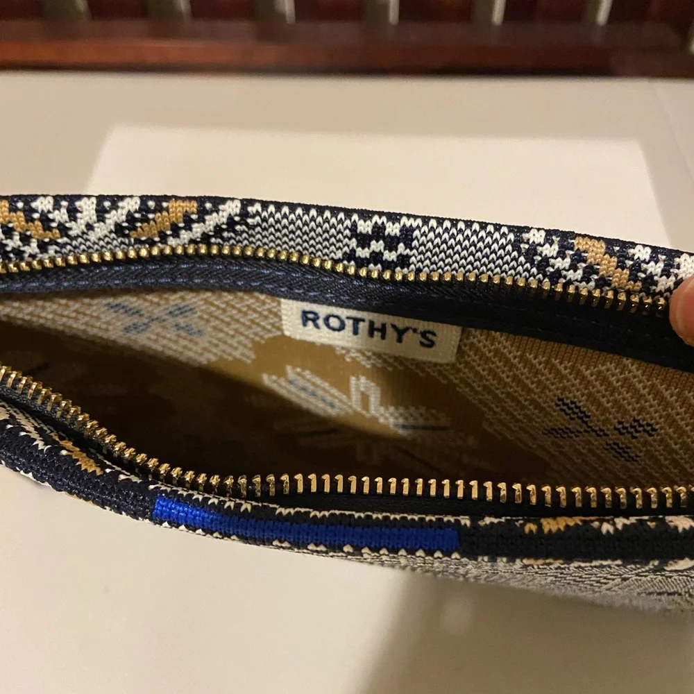 NWT Rothy's essential pouch - Picture 3 of 11